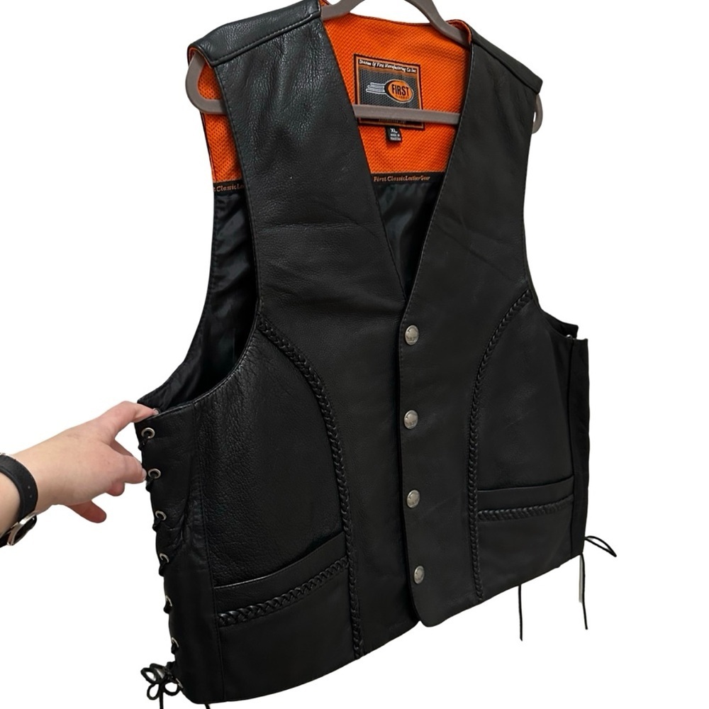 First Classics Black Leather Motorcycle Vest – XL - Picture 4 of 16